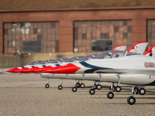 E Flite F-16 Thunderbirds 70mm EDF Jet AS3X SAFE - BNF Basic