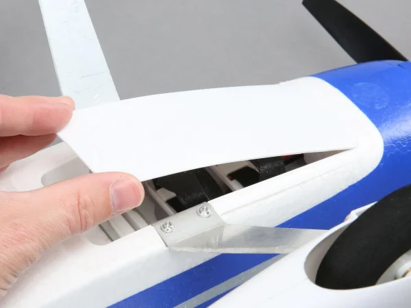 E Flite Valiant 1.3M - BNF Basic with SAFE And AS3X — image 12 of 19