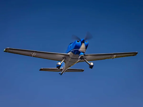 E Flite UMX Cirrus SR22T - BNF Basic AS3X