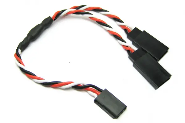 eTronix 15Cm 22AWG Futaba Twisted Y Extension Wire — image 3 of 3
