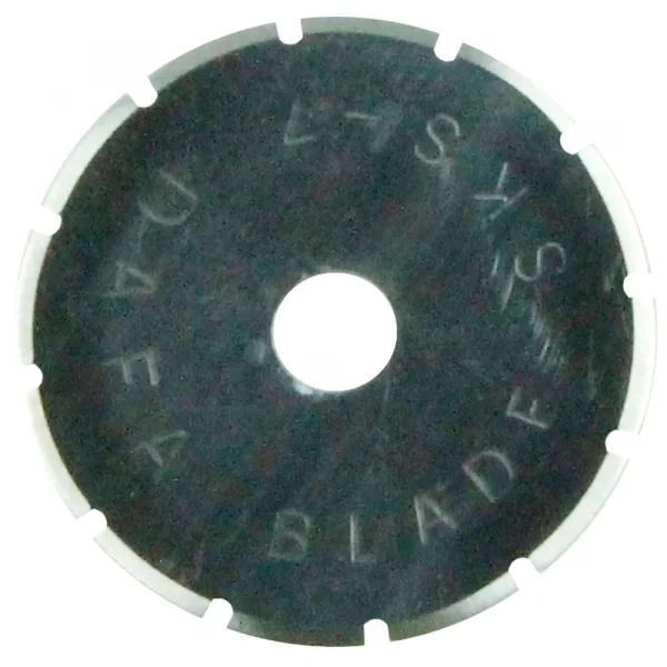 Excel 28mm Skip Rotary Blades (2) (Carded) — image 1 of 3