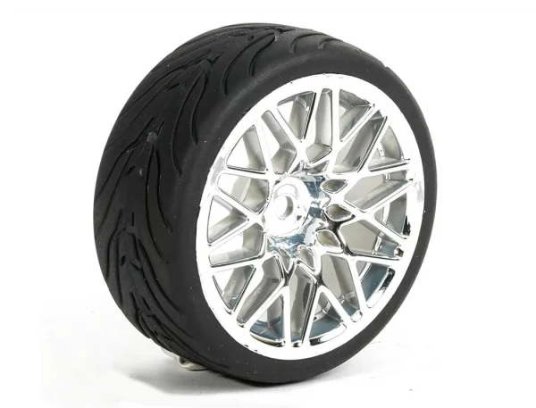 Fastrax Street Tread Tyres on Star Spoke Chrome Wheels (4)