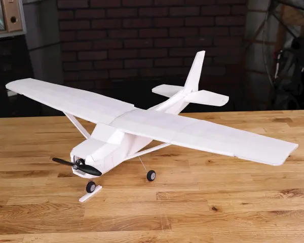 Flite Test Commuter Speed Build Kit with Maker Foam (762mm) — image 3 of 3