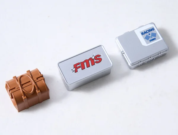 FMS 1:18 Luggage Carrier Set