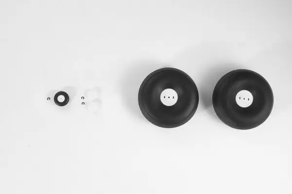 FMS 1300mm PA-18 Wheel Set &mdash; image 3 of 3
