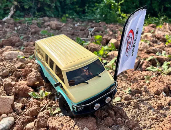 Crawler Park FTX RC 1/24Th Scale Beach Flag (1Pc) — image 4 of 4