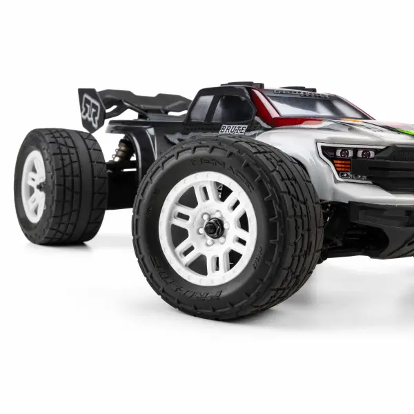 ProLine 1:16 Menace Street Tires Mounted on White Split Six 12mm Hex Wheels (2) — image 6 of 7
