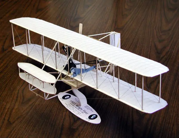 Guillow 1903 Wright Flyer — image 4 of 4