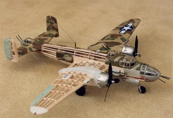 Guillow B25 Mitchell — image 3 of 3