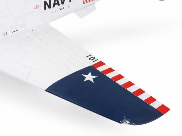 Hangar 9 Hawk/T-45 140-160N Turbine Jet ARF [COLLECTION SG14 1QN ONLY]
