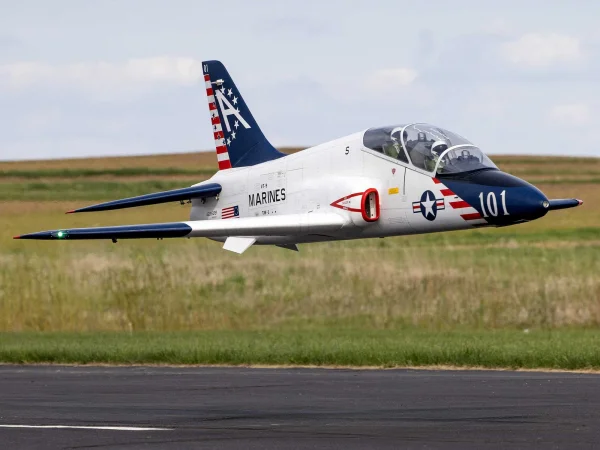 Hangar 9 Hawk/T-45 140-160N Turbine Jet ARF [COLLECTION SG14 1QN ONLY]