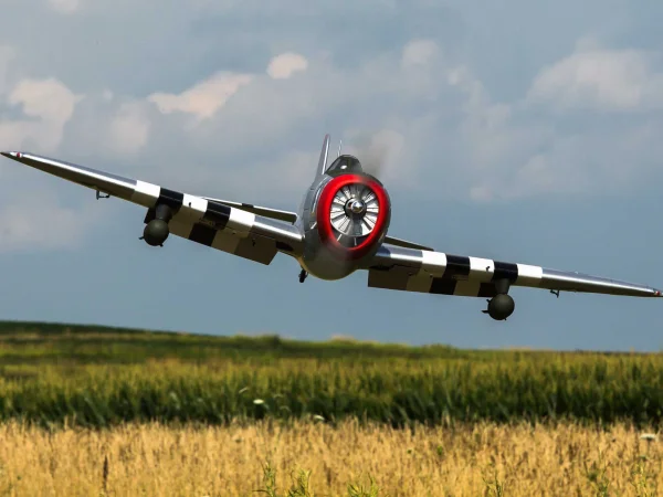 Hangar 9 P-47D Thunderbolt 20cc