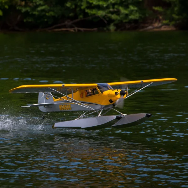 Hangar 9 Carbon Cub 15cc ARF