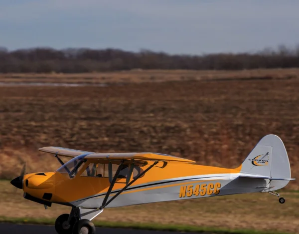 Hangar 9 Carbon Cub 15cc ARF
