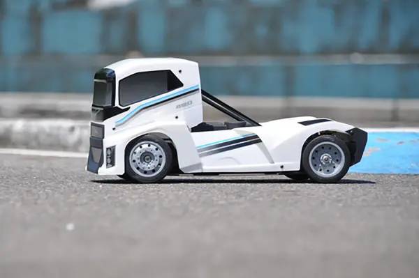 Hobao Hyper EPX 1:10 Cab Truck - Pearl White — image 5 of 7