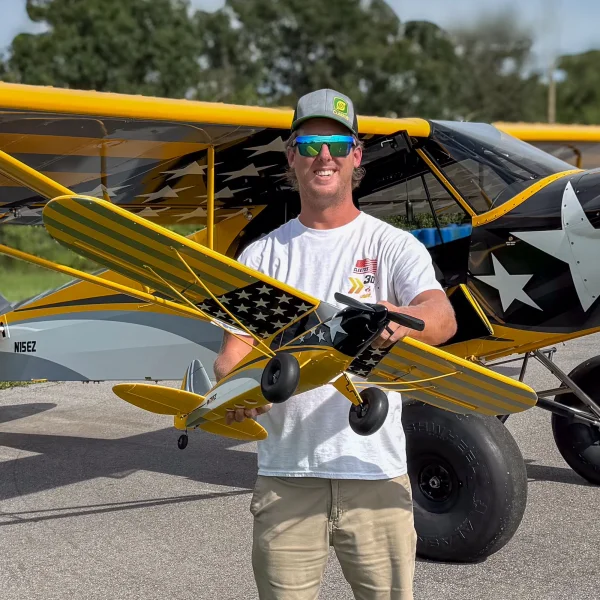 HobbyZone Carbon Cub S2 1.3m - Cleetus McFarland Special Edition - BNF Basic