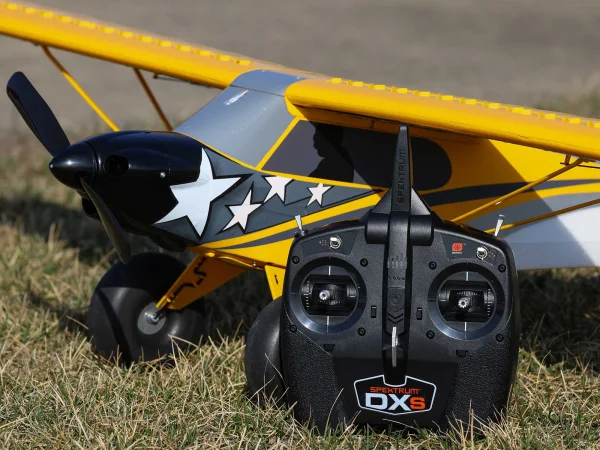 HobbyZone Carbon Cub S2 1.3m - Cleetus McFarland Special Edition - BNF Basic