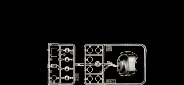 Italeri Mh-47 E Soa Chinook &mdash; image 2 of 11