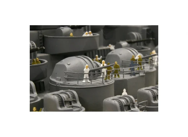 Tamiya 1/350 Crew Set For Warships X 144 — image 5 of 9