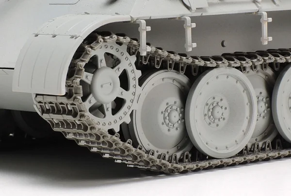 Tamiya 1/35 Panther D Track Link Set — image 4 of 4
