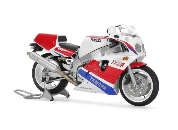 Tamiya 1:12 Yamaha FZR750R Superbike (OW01) — image 9 of 11