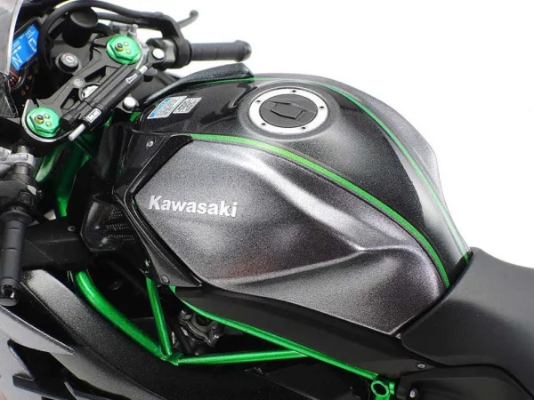 Tamiya 1:12 Kawasaki Ninga H2 Carbon
