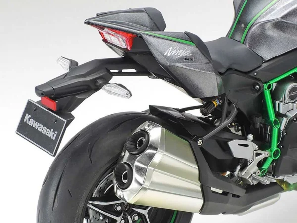 Tamiya 1:12 Kawasaki Ninga H2 Carbon