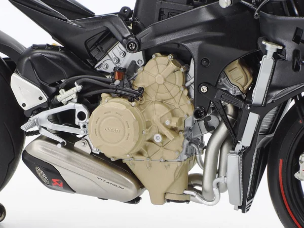 Tamiya 1:12 Ducati Superleggera V4