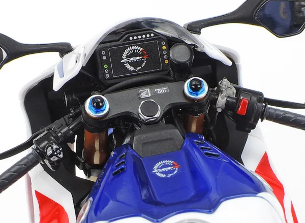 TAMIYA 1:12 CBR 1000RR-R Fireblade Special
