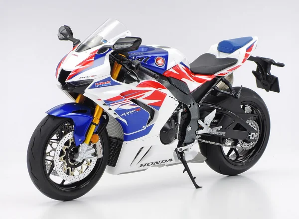 TAMIYA 1:12 CBR 1000RR-R Fireblade Special