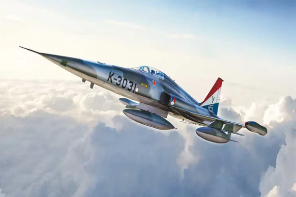Italeri F-5A Freedom Fighter — image 13 of 14
