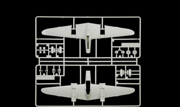 Italeri P-38J Lightning — image 3 of 12