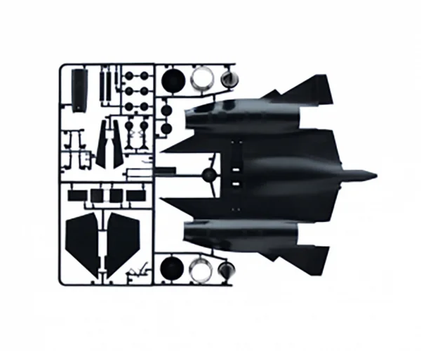Italeri SR-71 Blackbird — image 4 of 11