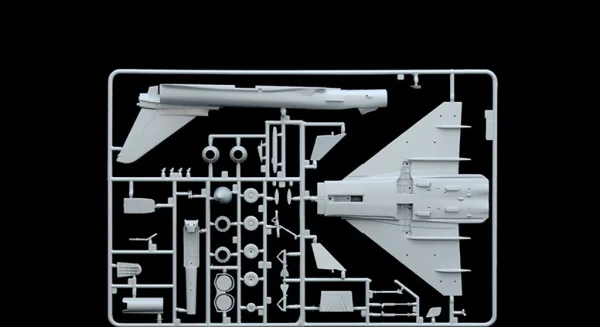 Italeri Raf Ef-2000 Typhoon Iib — image 2 of 11