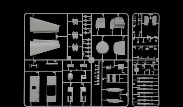 Italeri AW-101 Merlin HM.1 — image 2 of 13