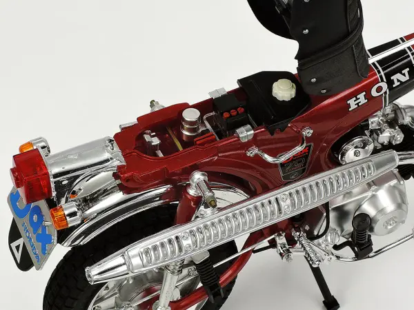 Tamiya 1/6 Dax Honda Ltd RR — image 6 of 7
