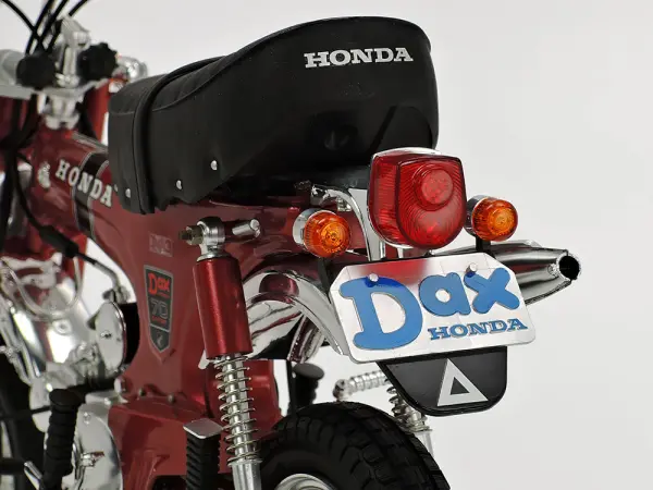 Tamiya 1/6 Dax Honda Ltd RR — image 7 of 7