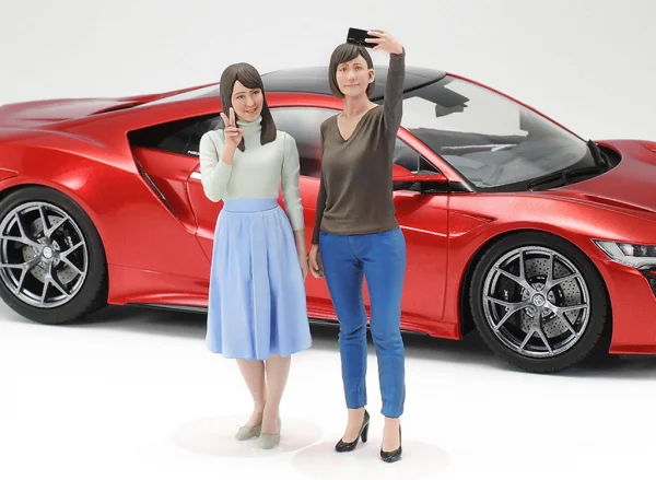 Tamiya 1/24 Campus Friends Modern Figures