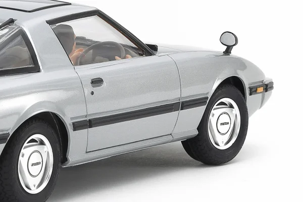 Tamiya 1/24 Mazda Savanna RX-7