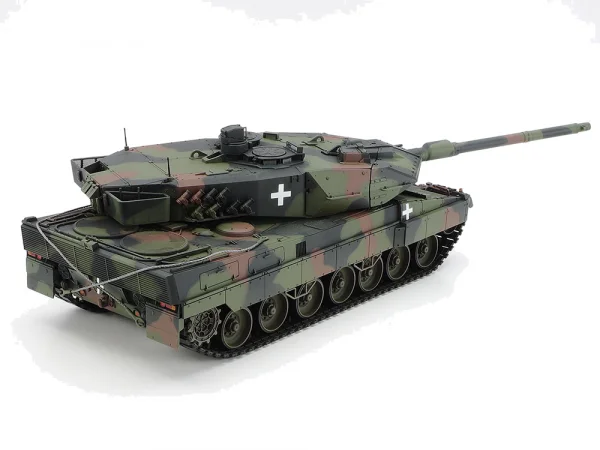 Tamiya 1:35 Leopard 2 A6 Tank - Ukraine — image 6 of 9