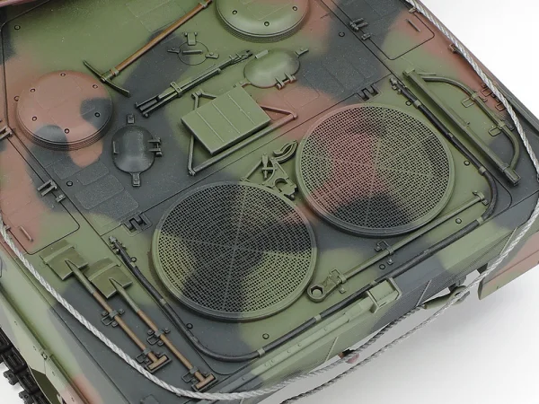 Tamiya 1:35 Leopard 2 A6 Tank - Ukraine — image 8 of 9