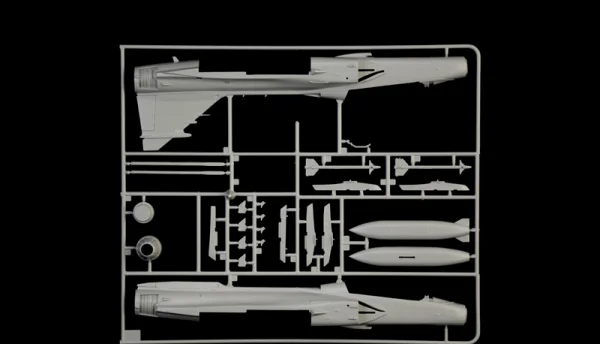 Italeri 1/48 Jas-39 Gripen Twin Seater — image 4 of 13