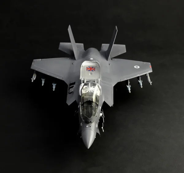 Italeri Lockheed F-35B — image 4 of 15