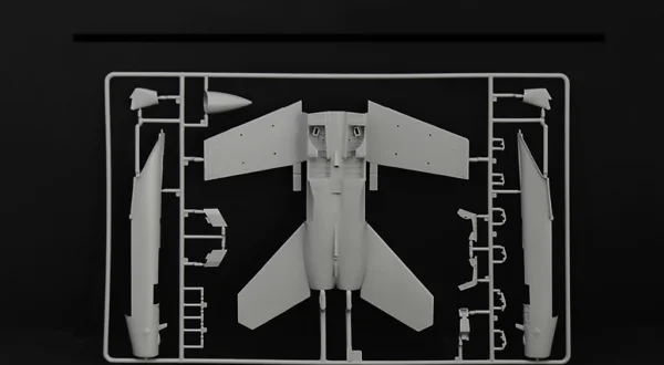 Italeri F/A - 18F Hornet