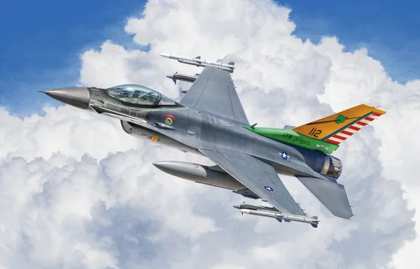 Italeri F-16C Fighting Falcon — image 1 of 7