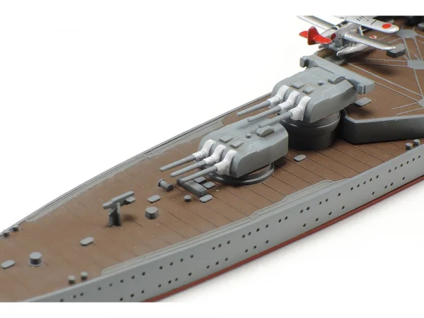 Tamiya 1/700 Light Cruiser Mogami — image 5 of 8
