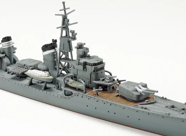 Tamiya 1/700 Shimakaze — image 7 of 10