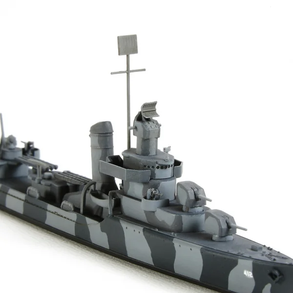 Tamiya 1/700 Hammann