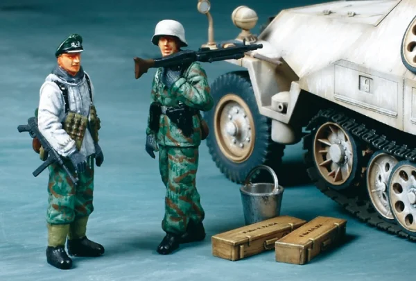 Tamiya 1/48 Sd Kfz 251/1 Ausf D &mdash; image 8 of 8