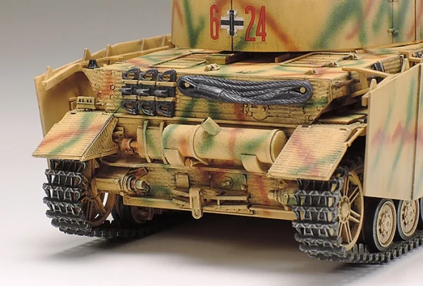 Tamiya 1/48 Panzer IV Ausf H Late — image 6 of 9
